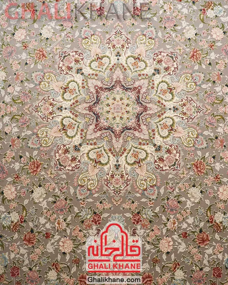 فرش ایده آل طرح گلسار فیلی ترنج دار