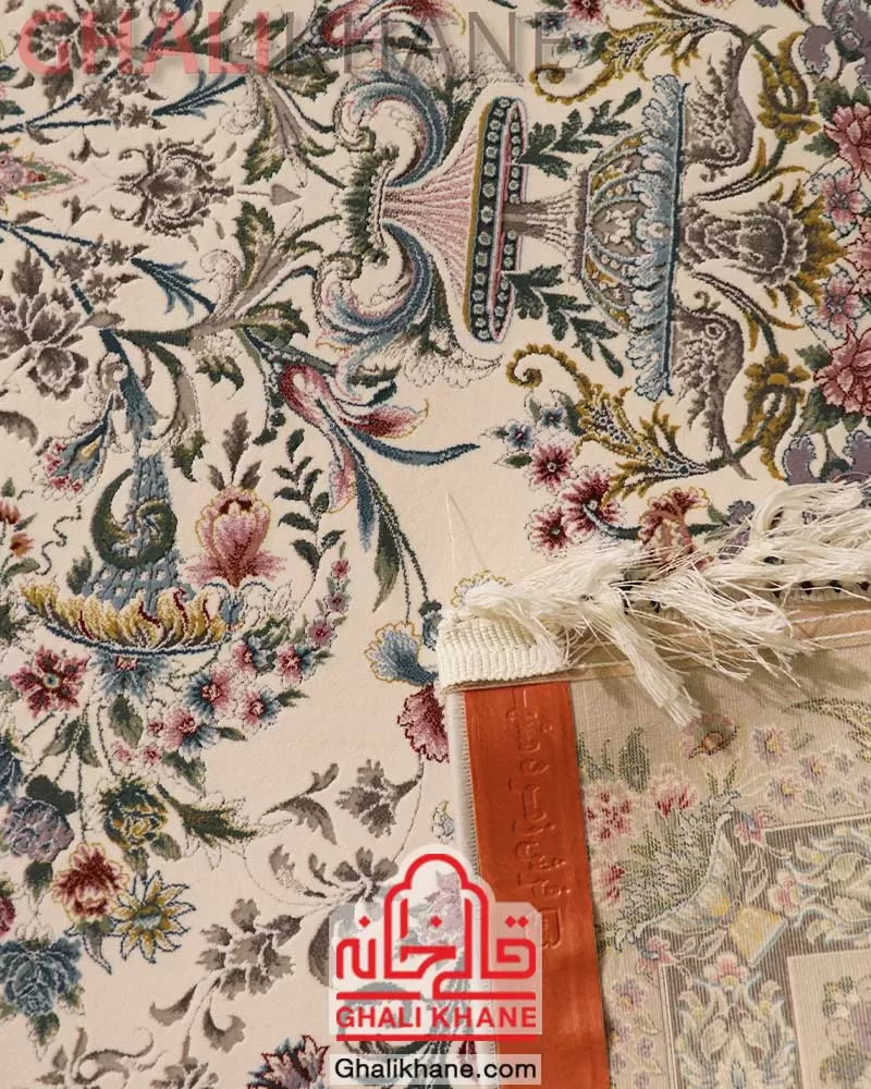 فرش زمرد مشهد 1500 شانه کد 55005 کرم گل برجسته