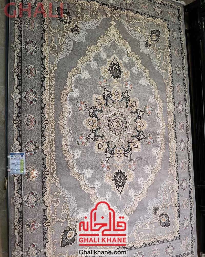 فرش زمرد مشهد 700 شانه طلاکوب کد 30006 دودی