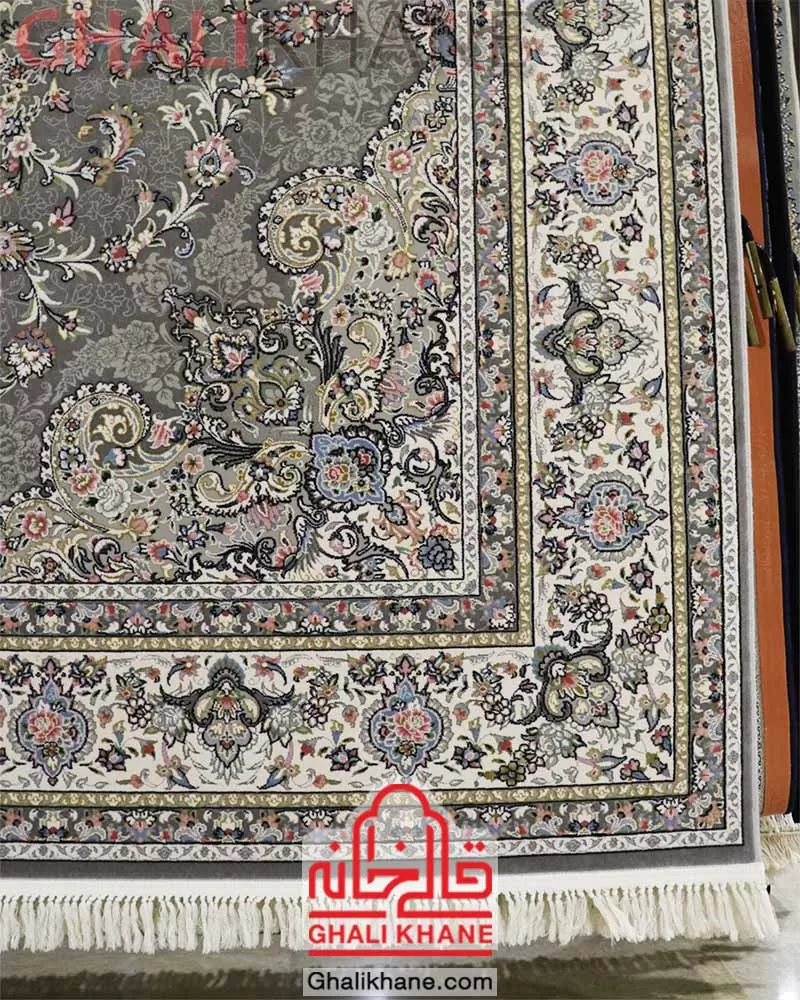 فرش زمرد مشهد 700 شانه گل برجسته کد 30003 دودی