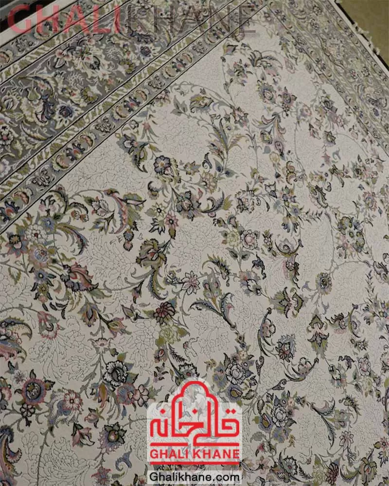 فرش زمرد مشهد طرح افشان کرم 700 شانه گل برجسته کد 30004