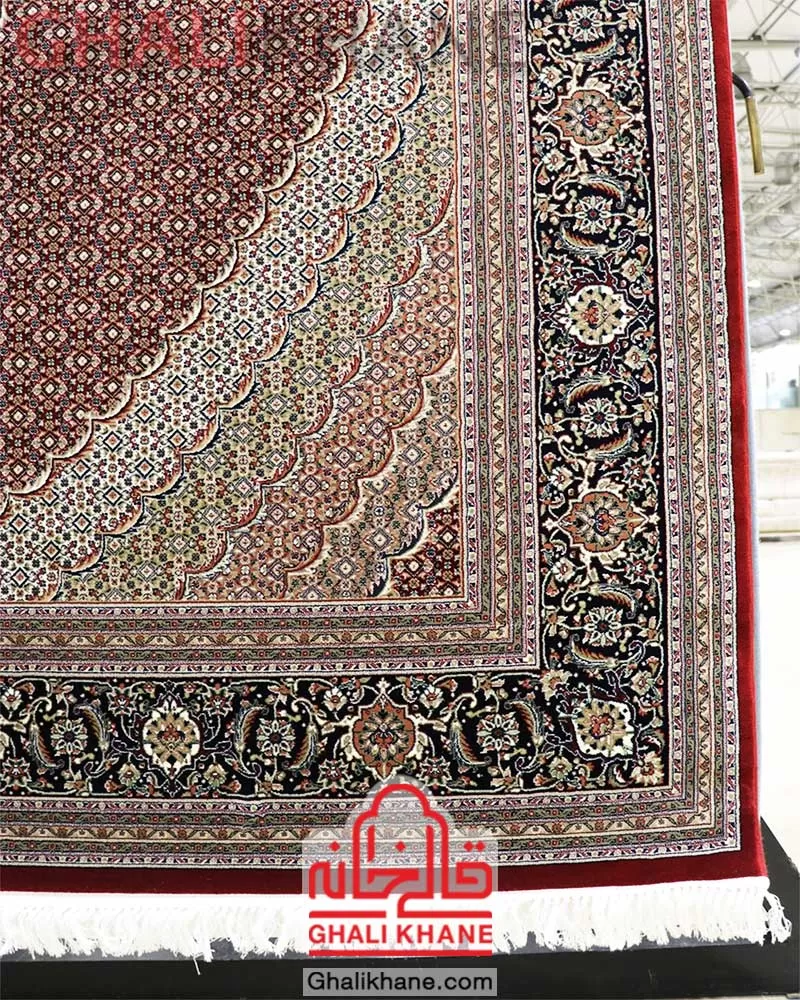 فرش زمرد مشهد طرح ریز ماهی 700 شانه لاکی کد 14016