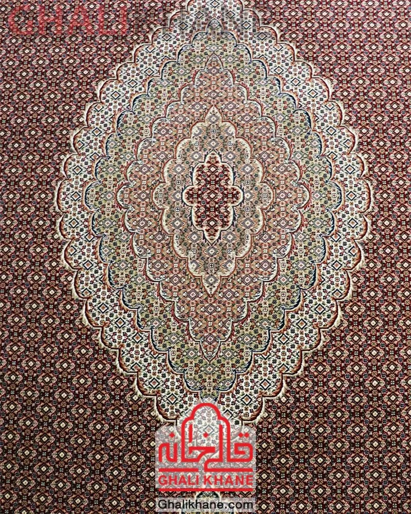 فرش زمرد مشهد طرح ریز ماهی 700 شانه لاکی کد 14016