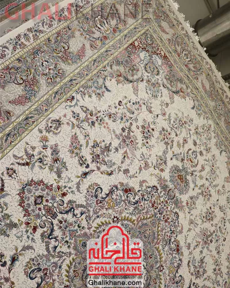 فرش زمرد مشهد کد 55000 کرم ۱۵۰۰ شانه