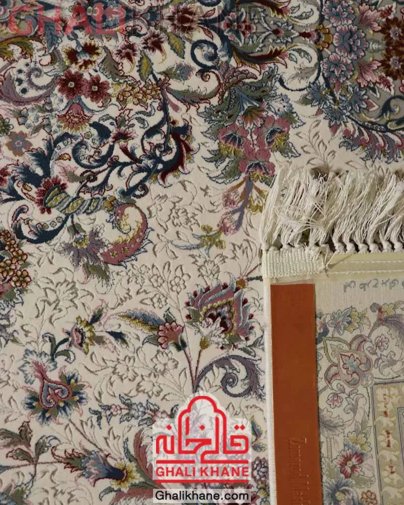 فرش زمرد مشهد کد 55000 کرم ۱۵۰۰ شانه