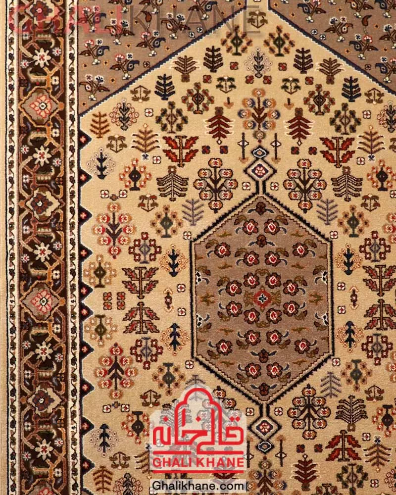 فرش ستاره کویر یزد کلکسیون شاهسون 320 شانه کد SH-B057-8818 قالیخانه