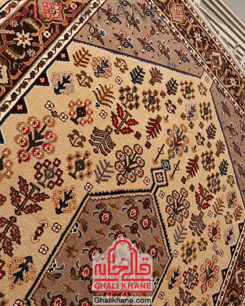 فرش ستاره کویر یزد کلکسیون شاهسون 320 شانه کد SH-B057-8818 نمایندگی رسمی