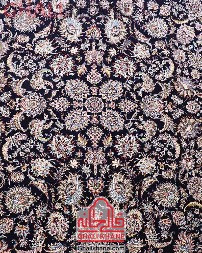 فرش مشهد 700 شانه طرح افشان سرمه ای کد 722230