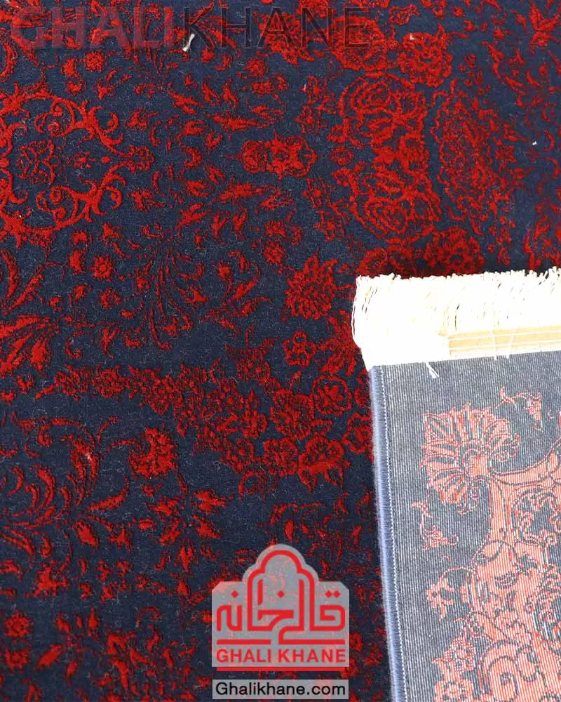 فرش تهران 1200 شانه طرح کتیبه سرمه‌ای لاکی