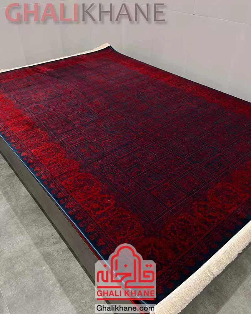 قالی خانه فرش تهران 1200 شانه طرح خشتی سرمه‌ای لاکی