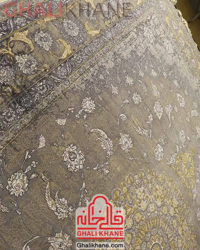 فرش زمرد مشهد 700 شانه کد 35074 طوسی روشن