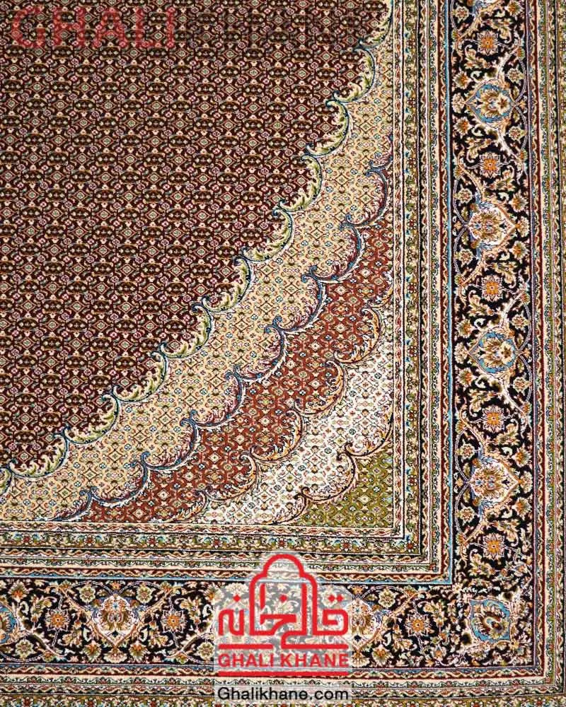 فرش طرح ریز ماهی لاکی 700 شانه