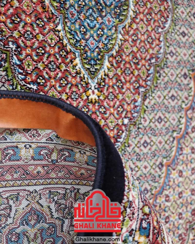 فرش هیوا 700 شانه طرح ریز ماهی