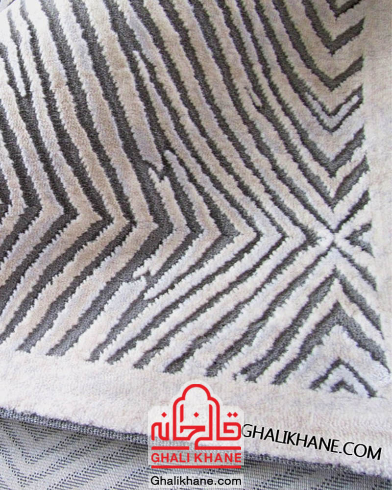 فرش ماشینی طرح پلاتینیوم کد 5005 زمینه طوسی