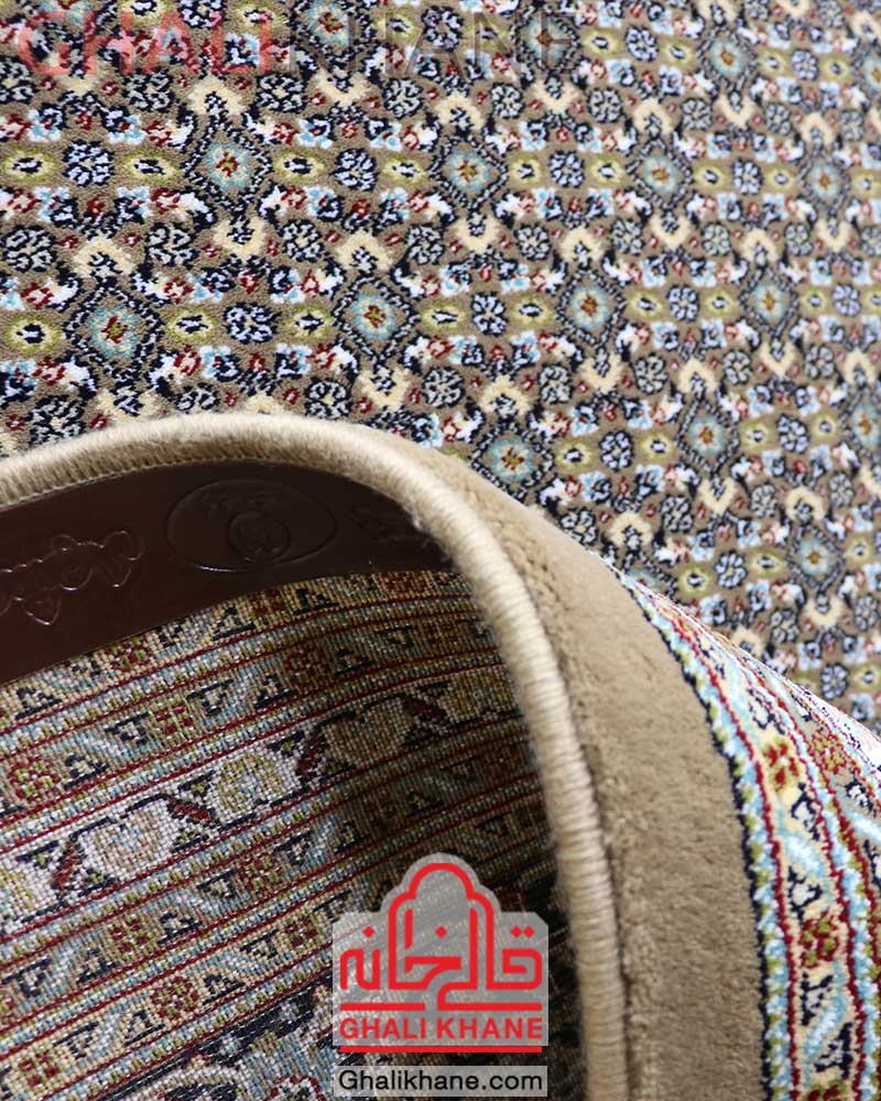 فرش مشهد طرح ریزماهی کد 87034 گردویی