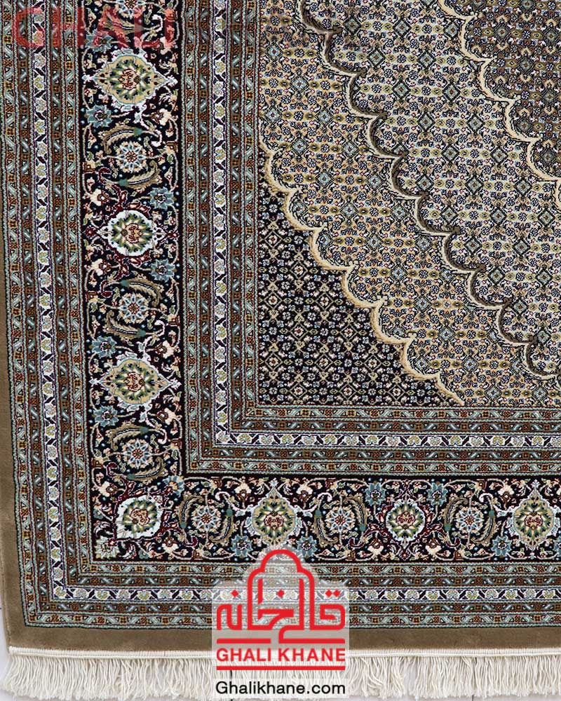 فرش مشهد طرح ریزماهی کد 87034 گردویی