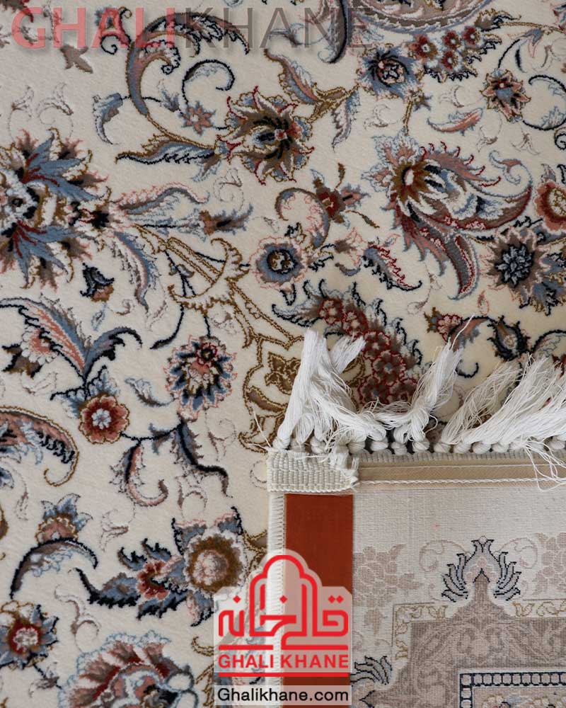 فرش زمرد مشهد کد 37000 کرم 1200 شانه